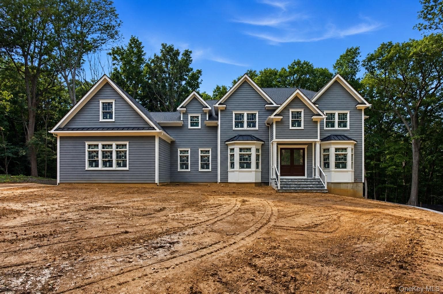550 Moriches Road thumbnail 3