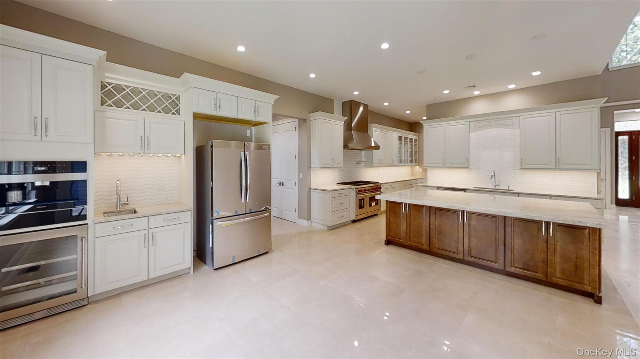 550 Moriches Road thumbnail 8