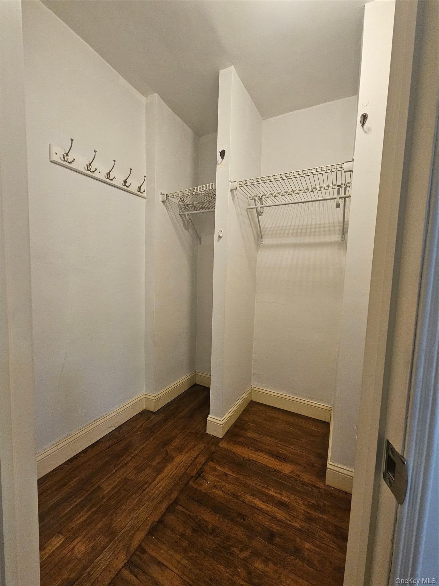 140 35 Beech Ave Ave Unit: 4H thumbnail 4