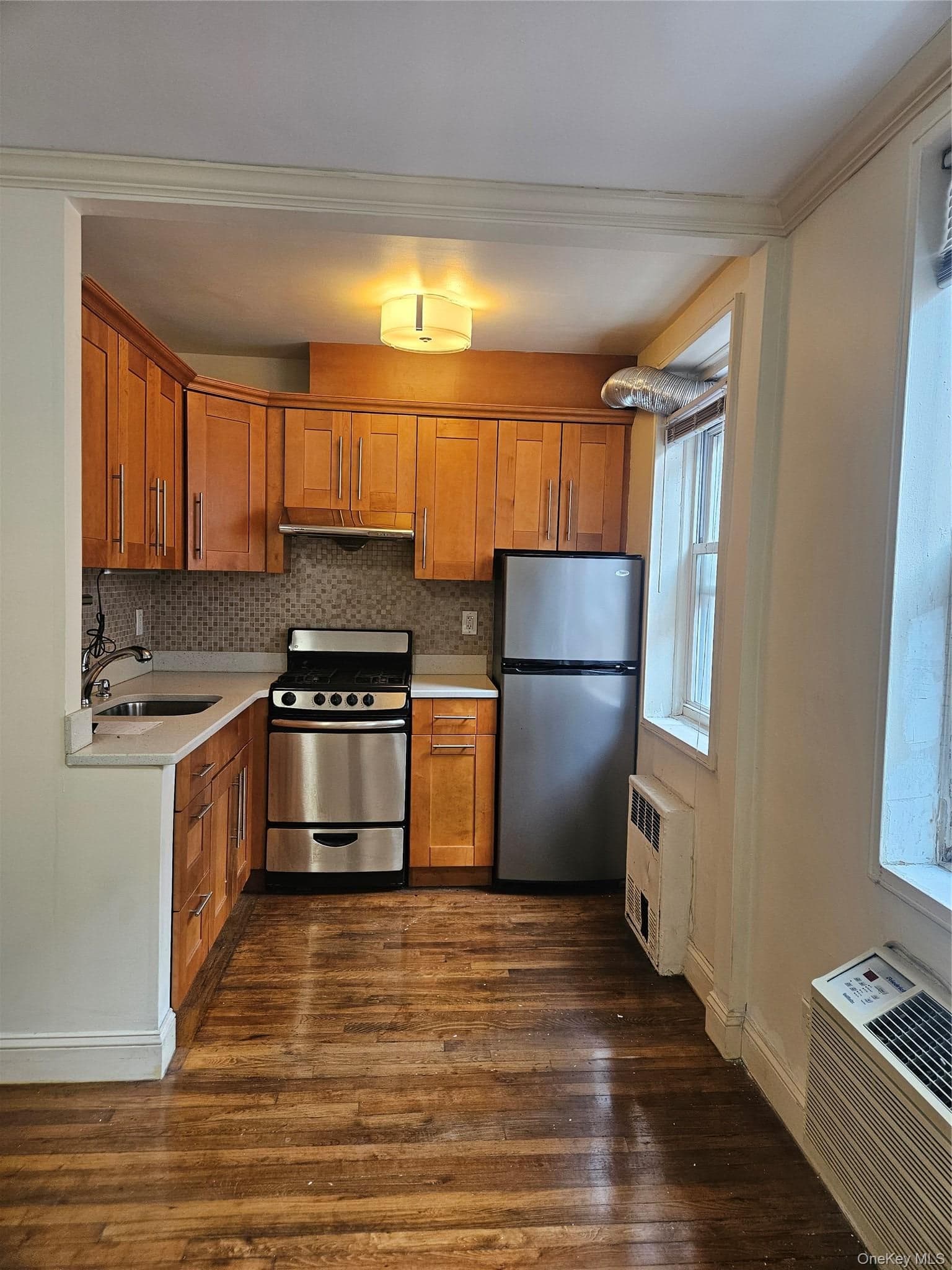 140 35 Beech Ave Ave Unit: 4H thumbnail 2