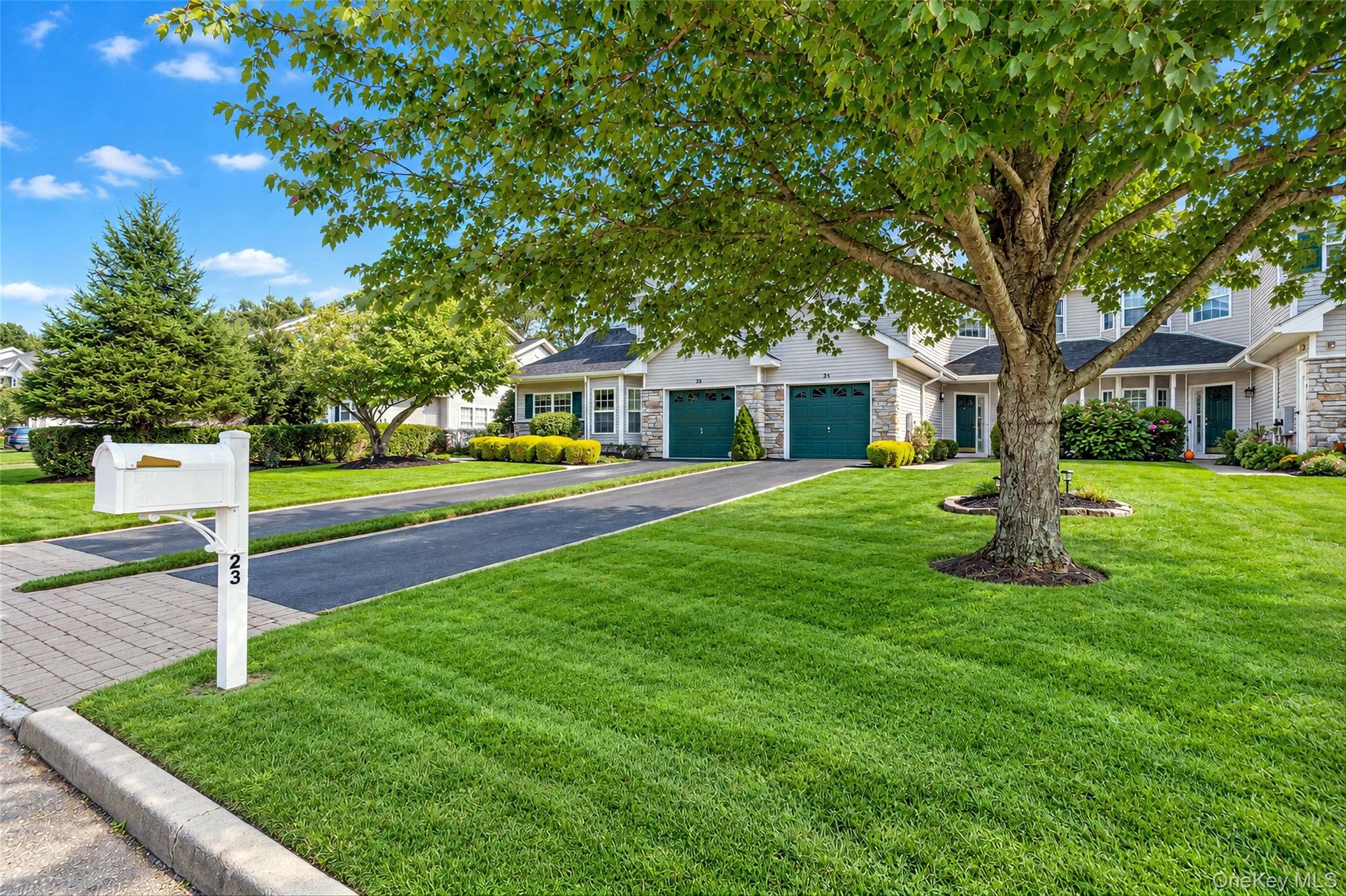 23 Willow Wood Drive thumbnail 2