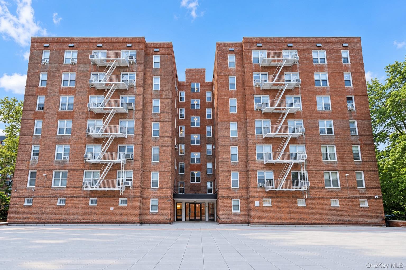517 Riverdale Avenue Unit: 2H, Yonkers
