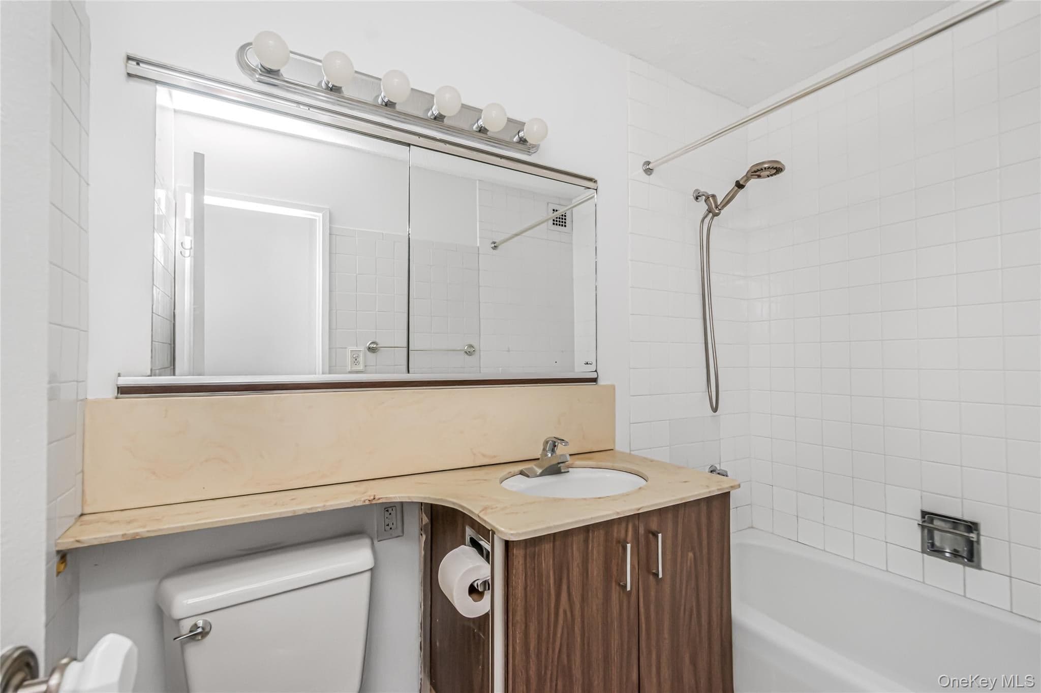 3333 Henry Hudson Parkway Unit: 22C thumbnail 6