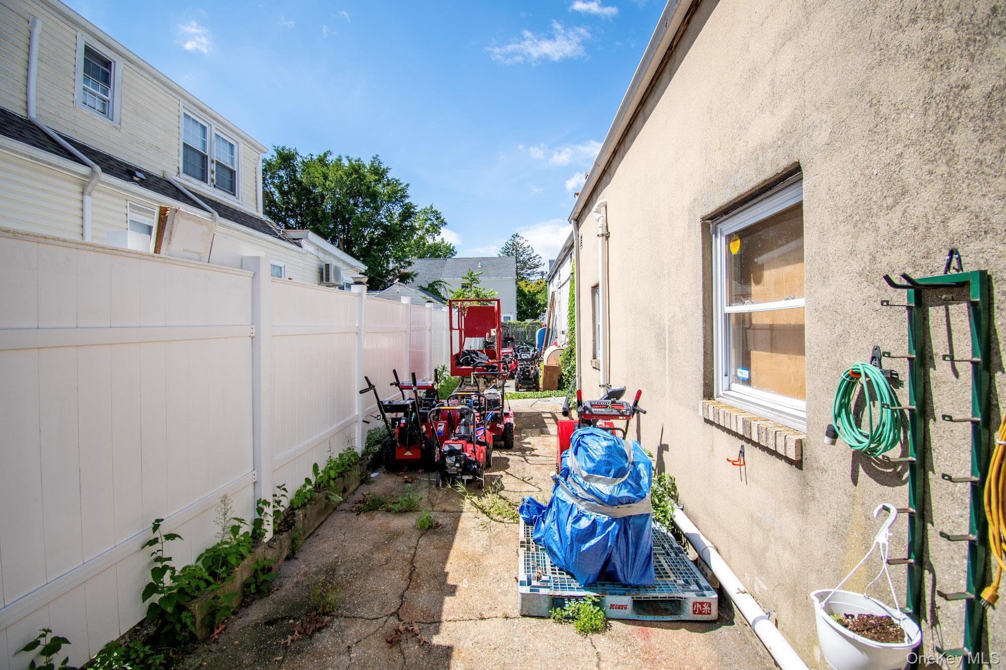 514 Merrick Road thumbnail 5