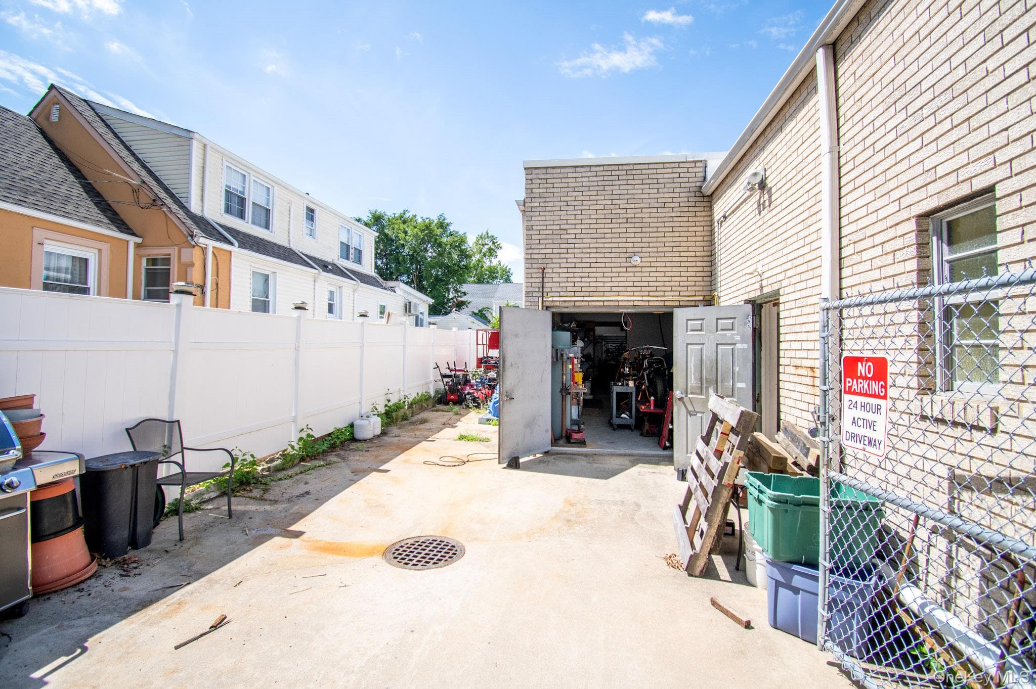 514 Merrick Road thumbnail 4