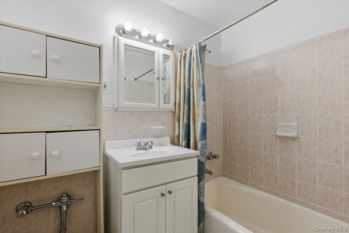 75 W 238th Street Unit: 2D thumbnail 15