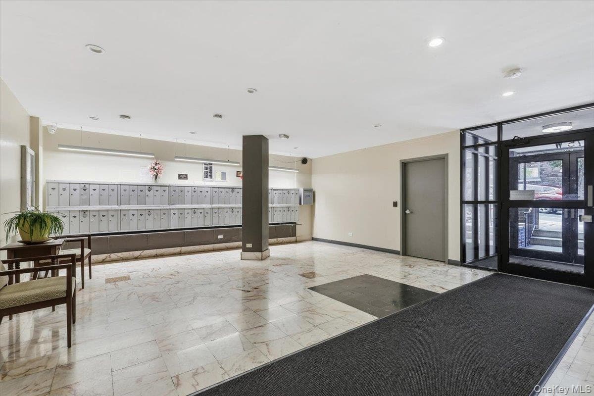 75 W 238th Street Unit: 2D thumbnail 4