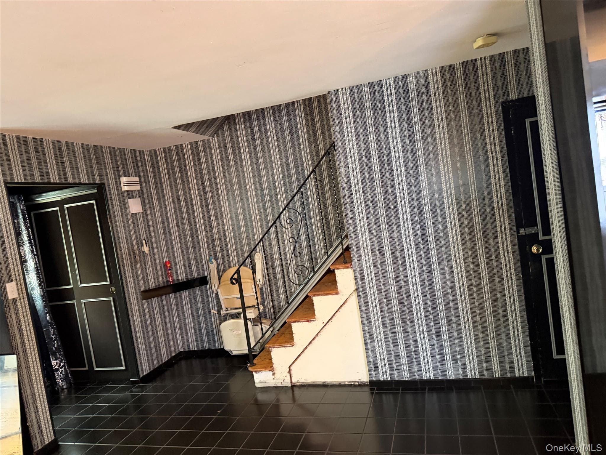 6275 Douglaston Parkway Unit: 11 thumbnail 38