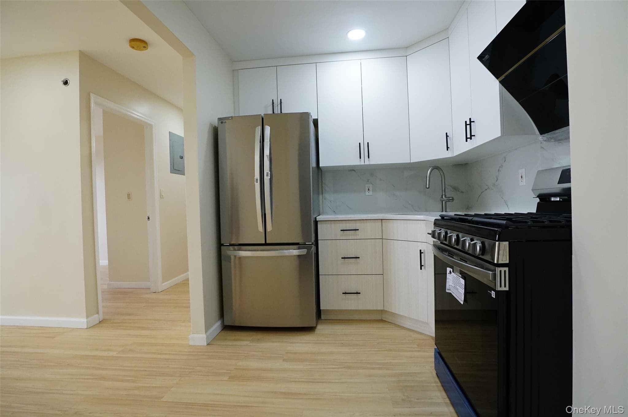41-35 67th Street Unit: 6B thumbnail 6