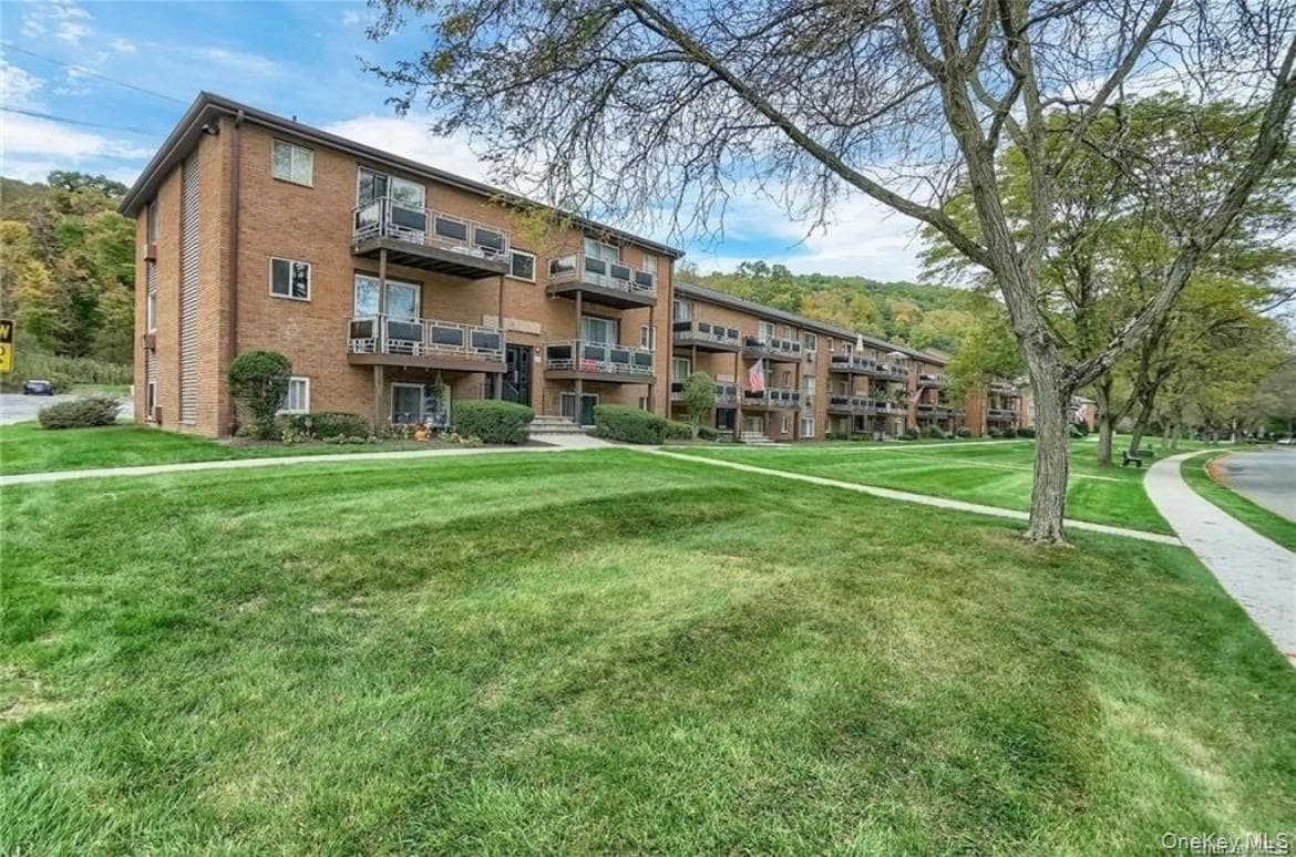 47 Tanager Road Unit: 4702, Monroe