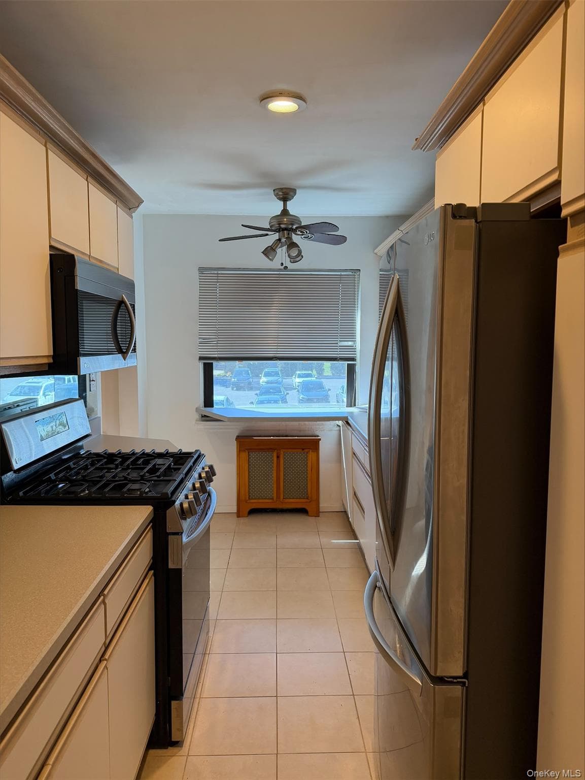 1213 E Broadway Unit: B24 thumbnail 13