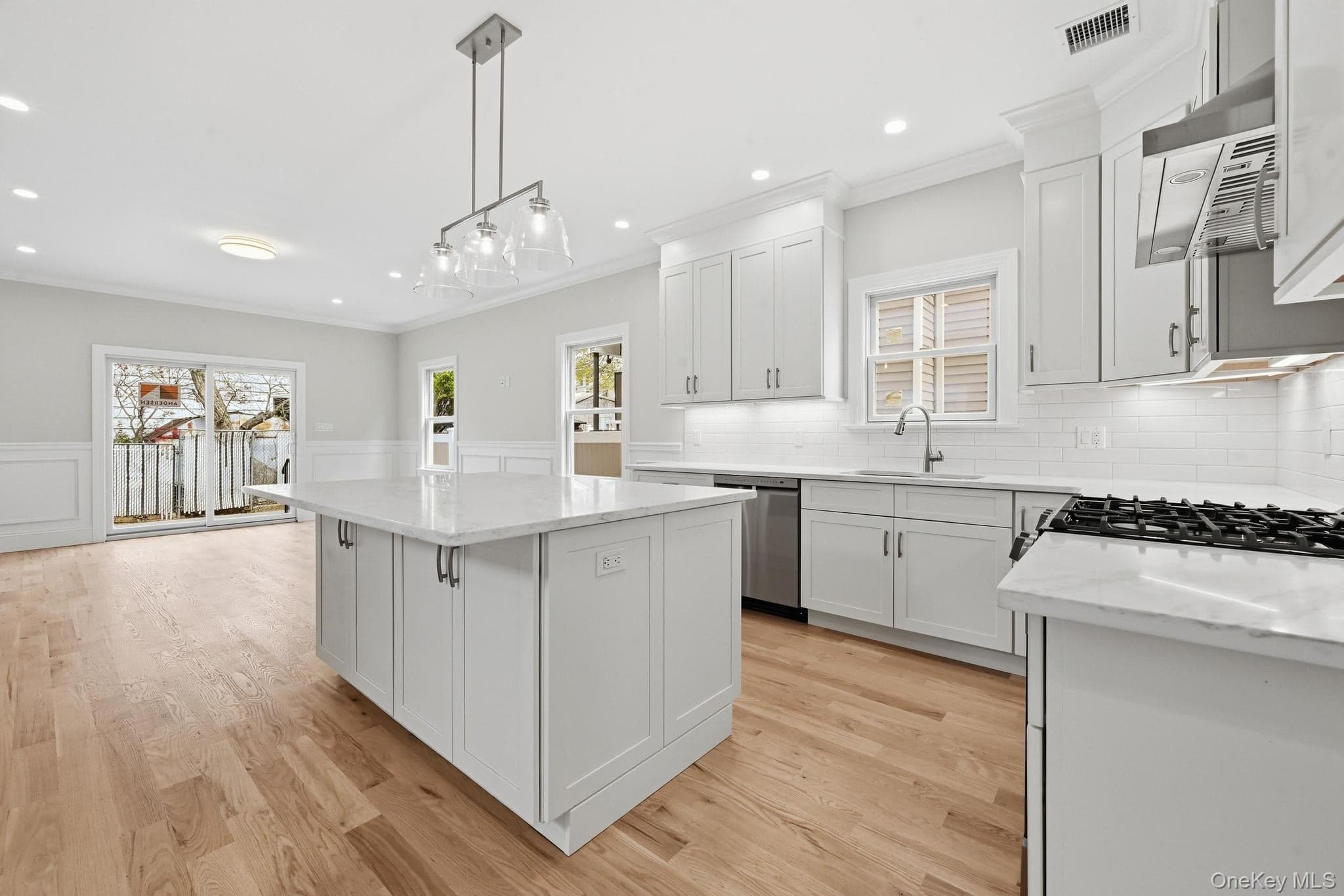 447 Keller Avenue thumbnail 14