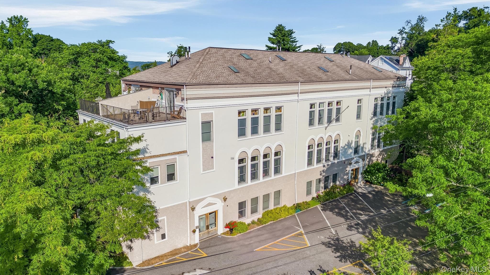88 Broadway Unit: PH4, Ossining