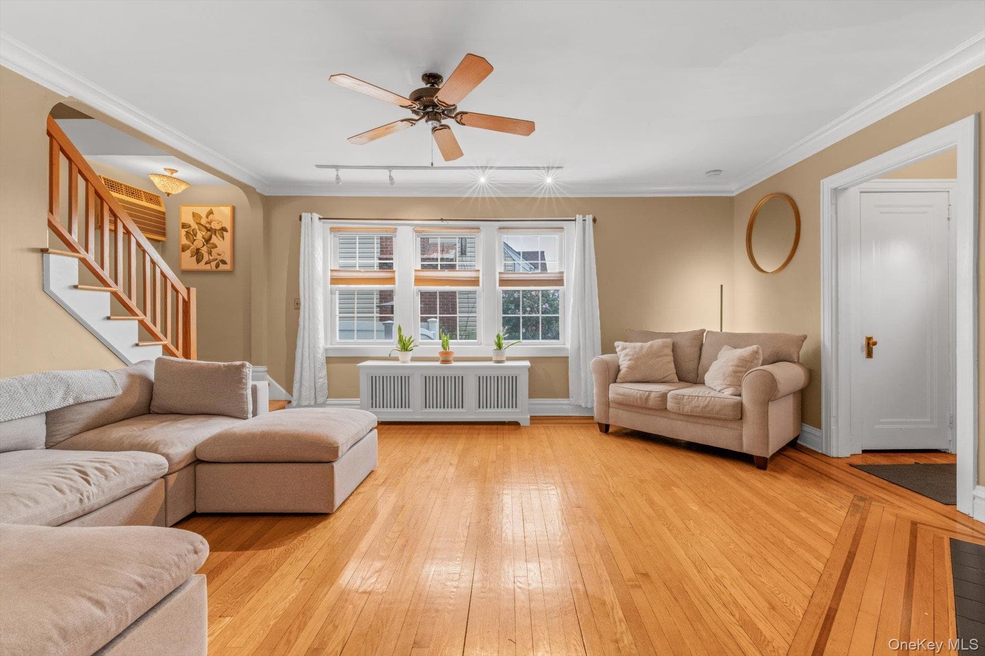 21 Hampton Avenue thumbnail 4