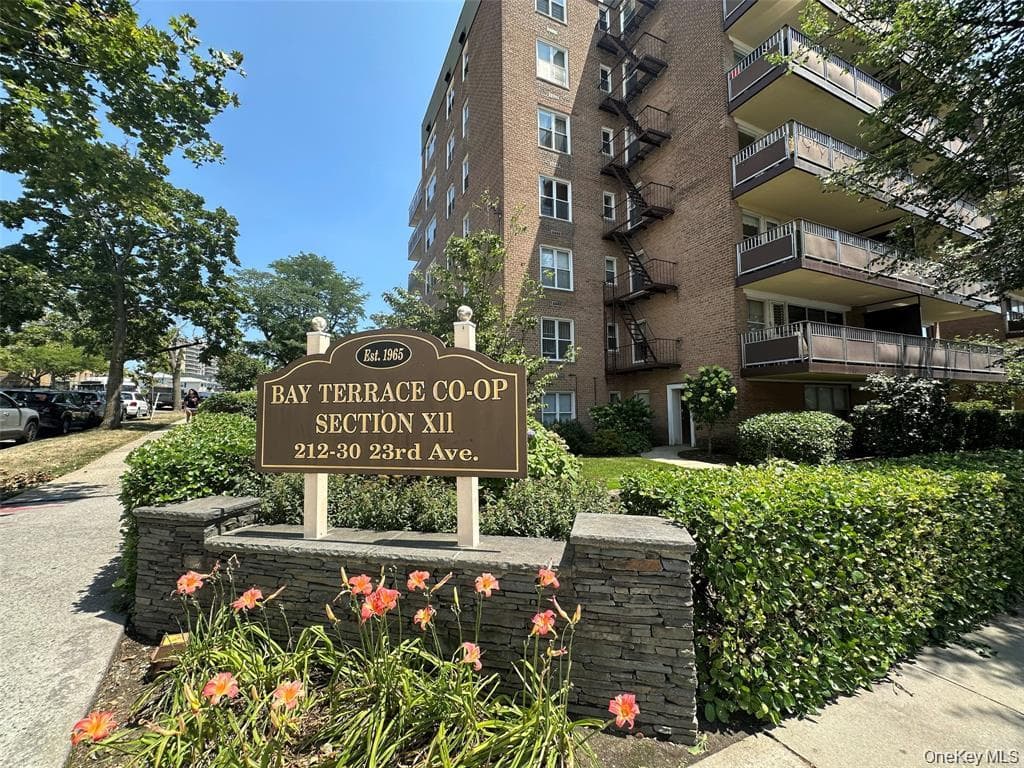 212-30 23 Ave Ave Unit: l2, Bayside