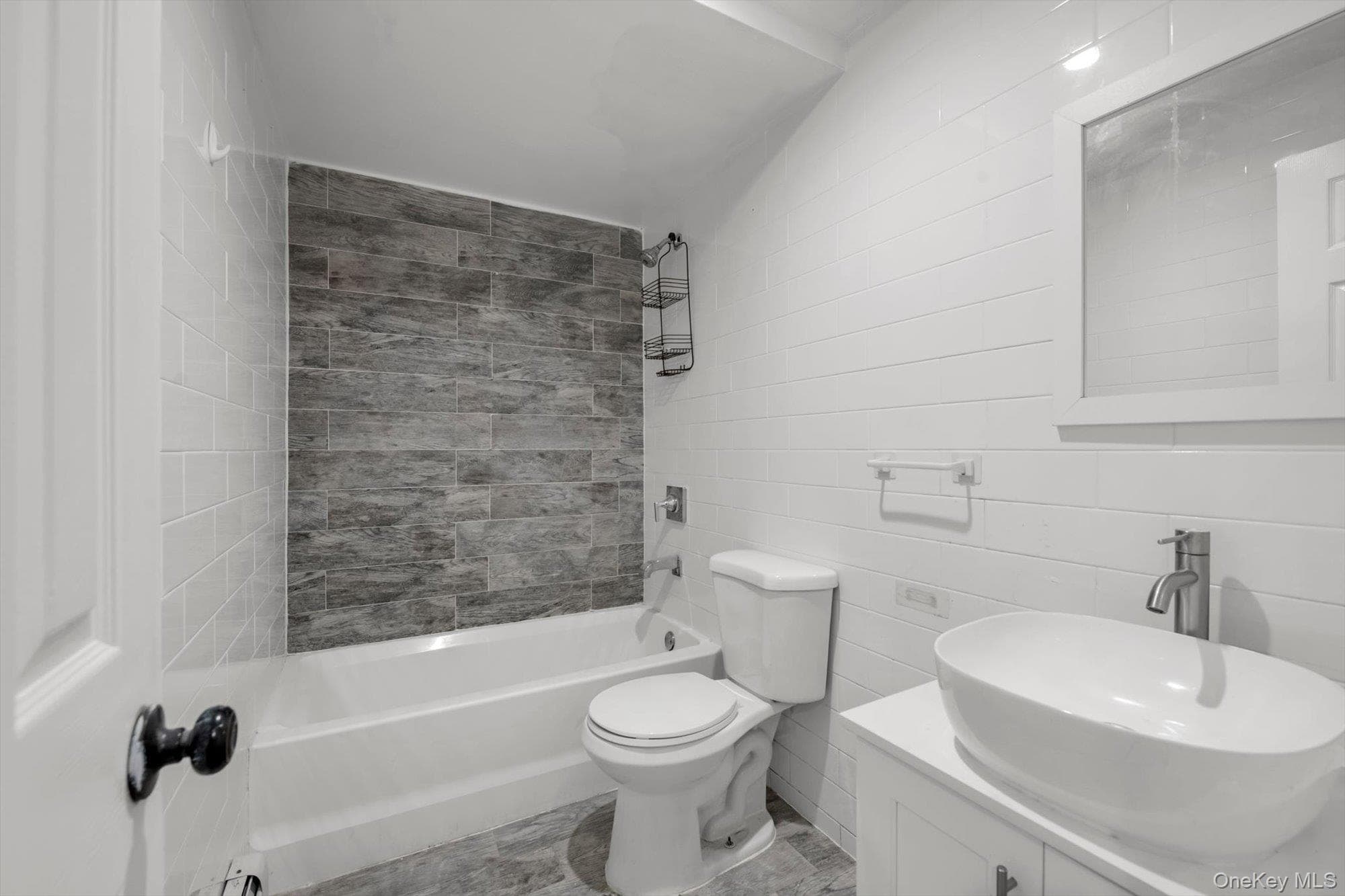 2437 Beach Channel Drive thumbnail 10