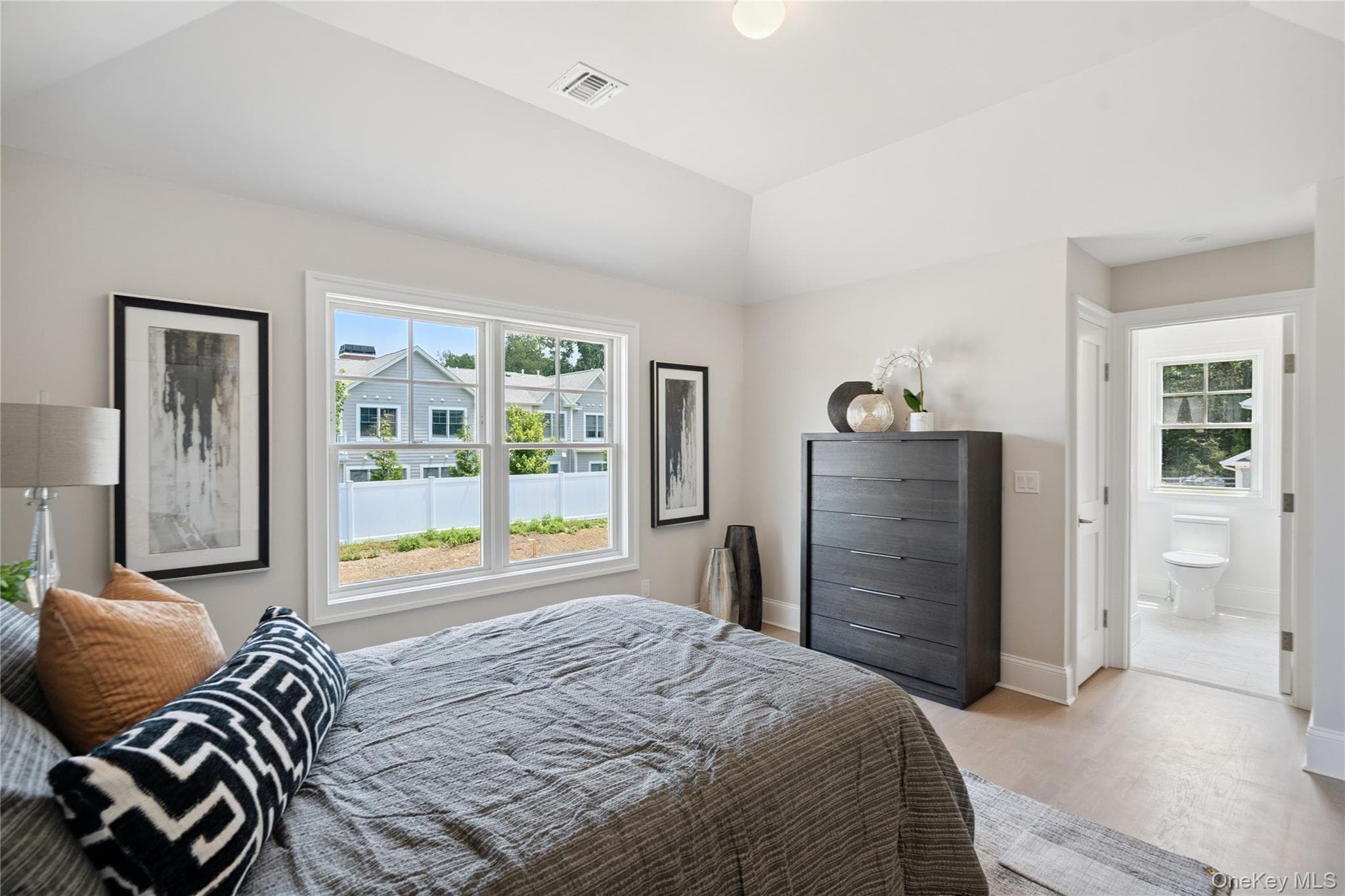 46 Plainview Road thumbnail 27
