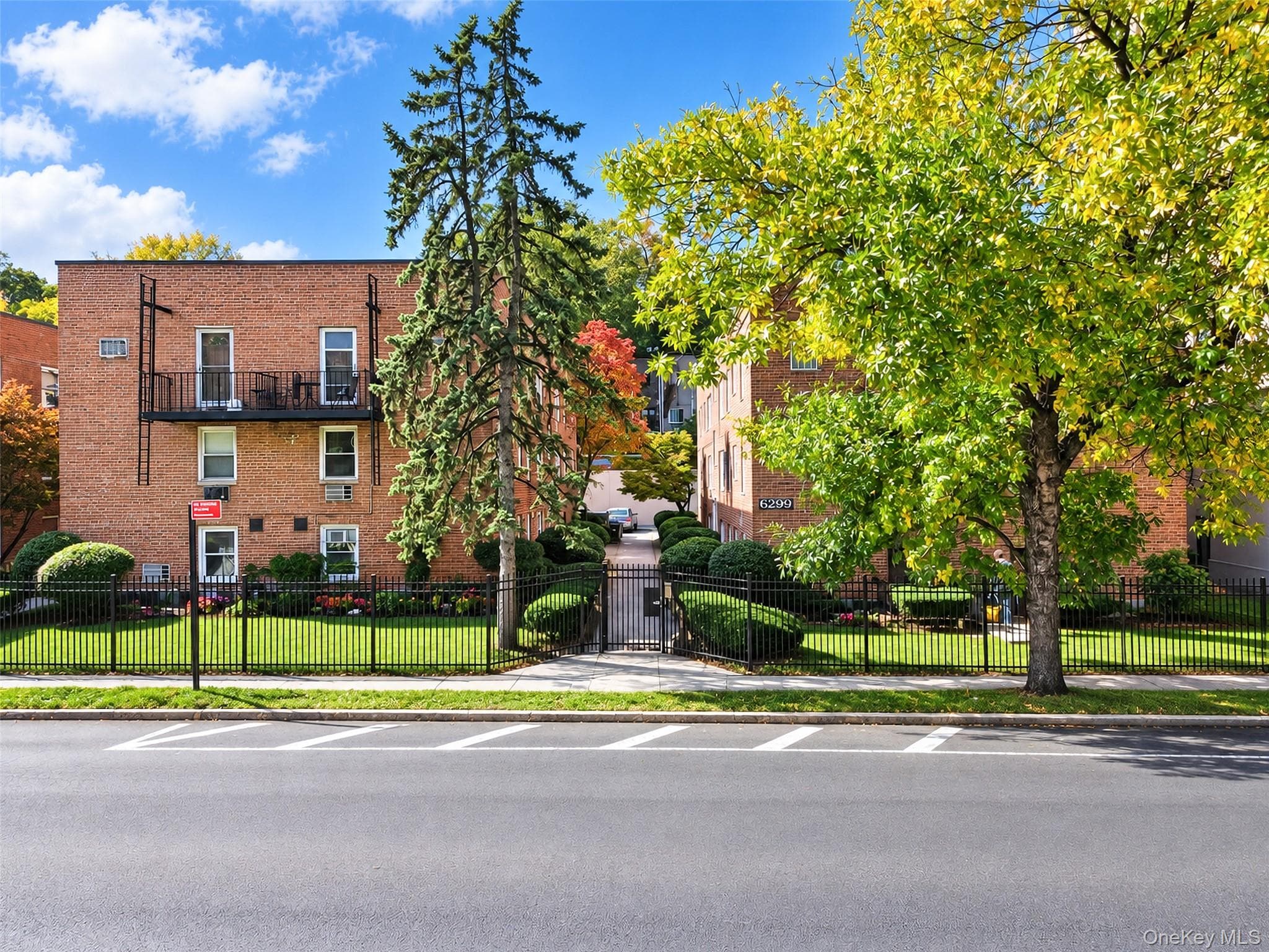 6299 Broadway Unit: C10 thumbnail 11