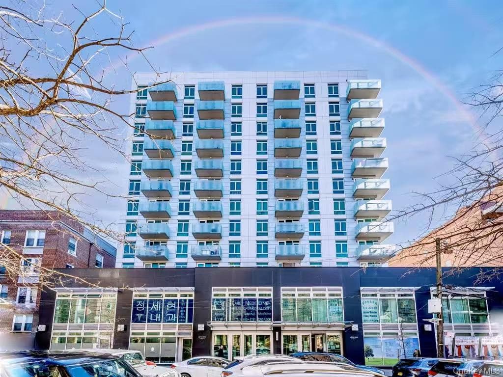 14238 37th Avenue Unit: 13D photo 1