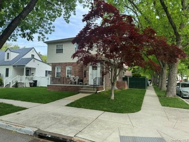 242-19 83rd Avenue thumbnail 2