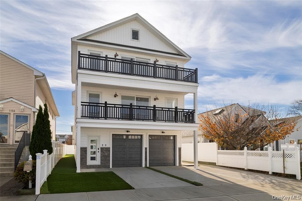 550 E Harrison Street, Long Beach