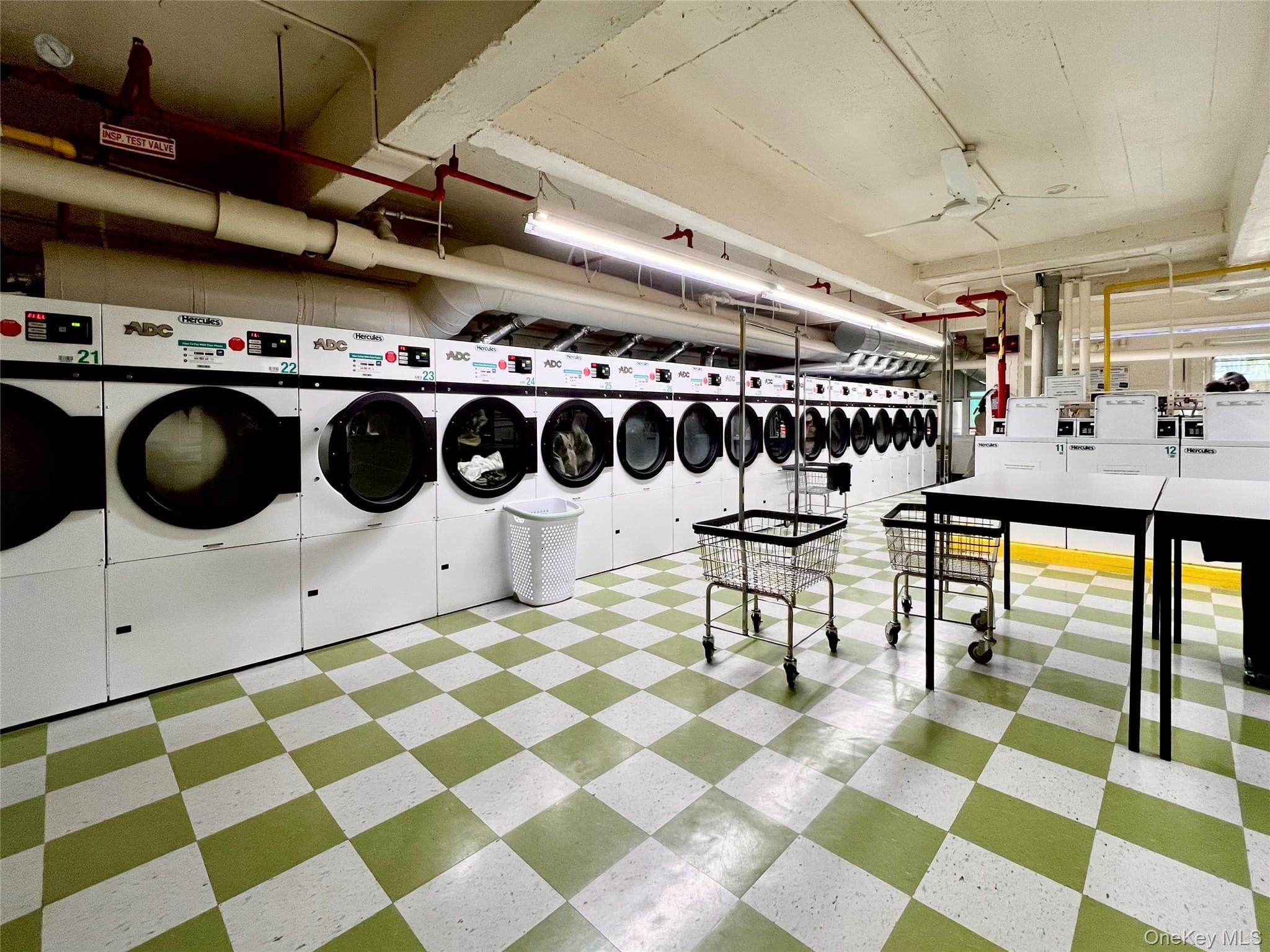 142-05 Roosevelt Avenue Unit: 301 thumbnail 10