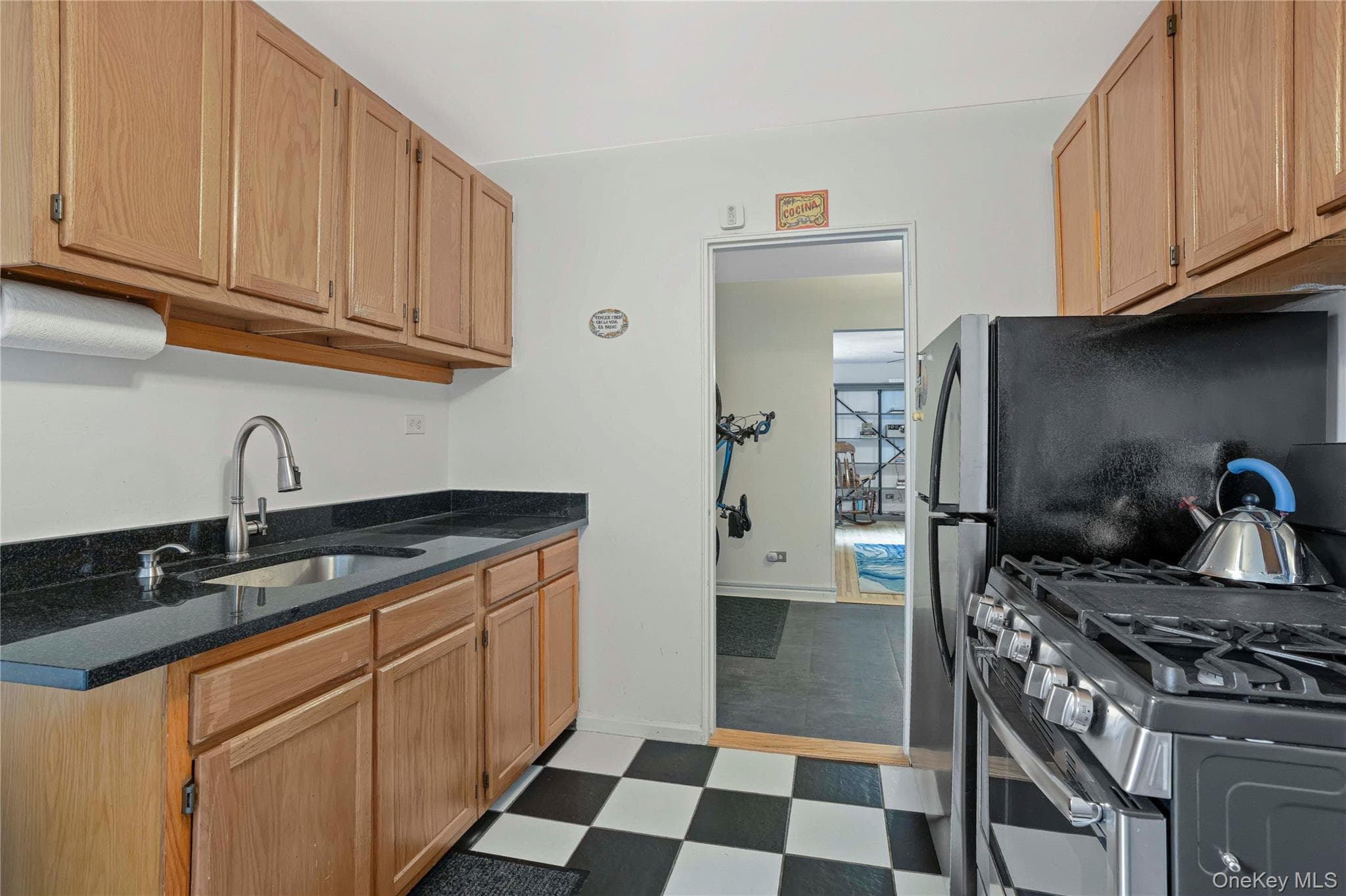 2271 Knapp Street Unit: 5D thumbnail 14