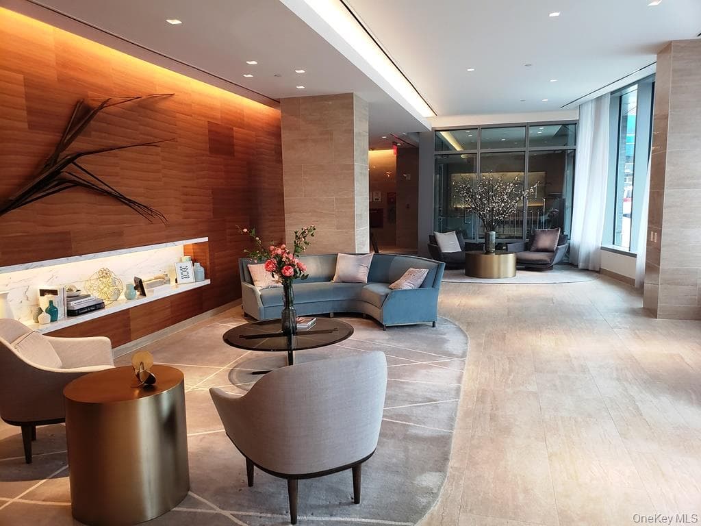 13835 39th Avenue Unit: 12L thumbnail 17
