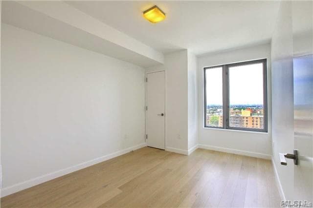 13835 39th Avenue Unit: 12L thumbnail 6
