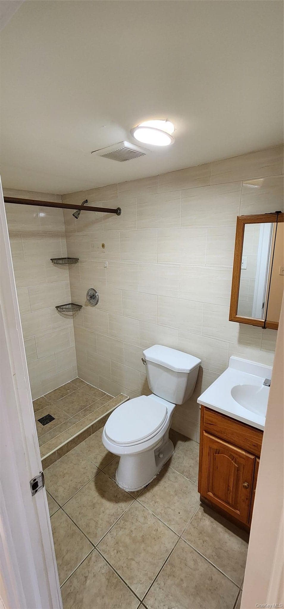 88 Hemlock St thumbnail 16