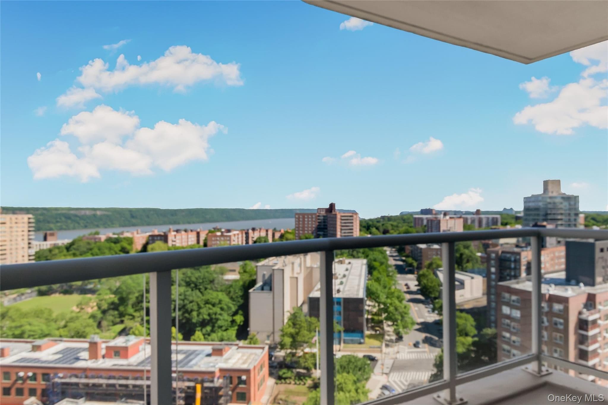 3333 Henry Hudson Parkway Unit: 21R thumbnail 5