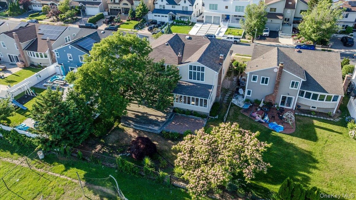 330 Harbor Drive thumbnail 13