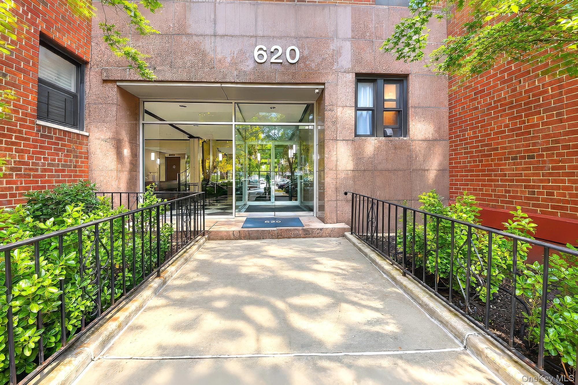 620 W 239th Street Unit: 2F thumbnail 16