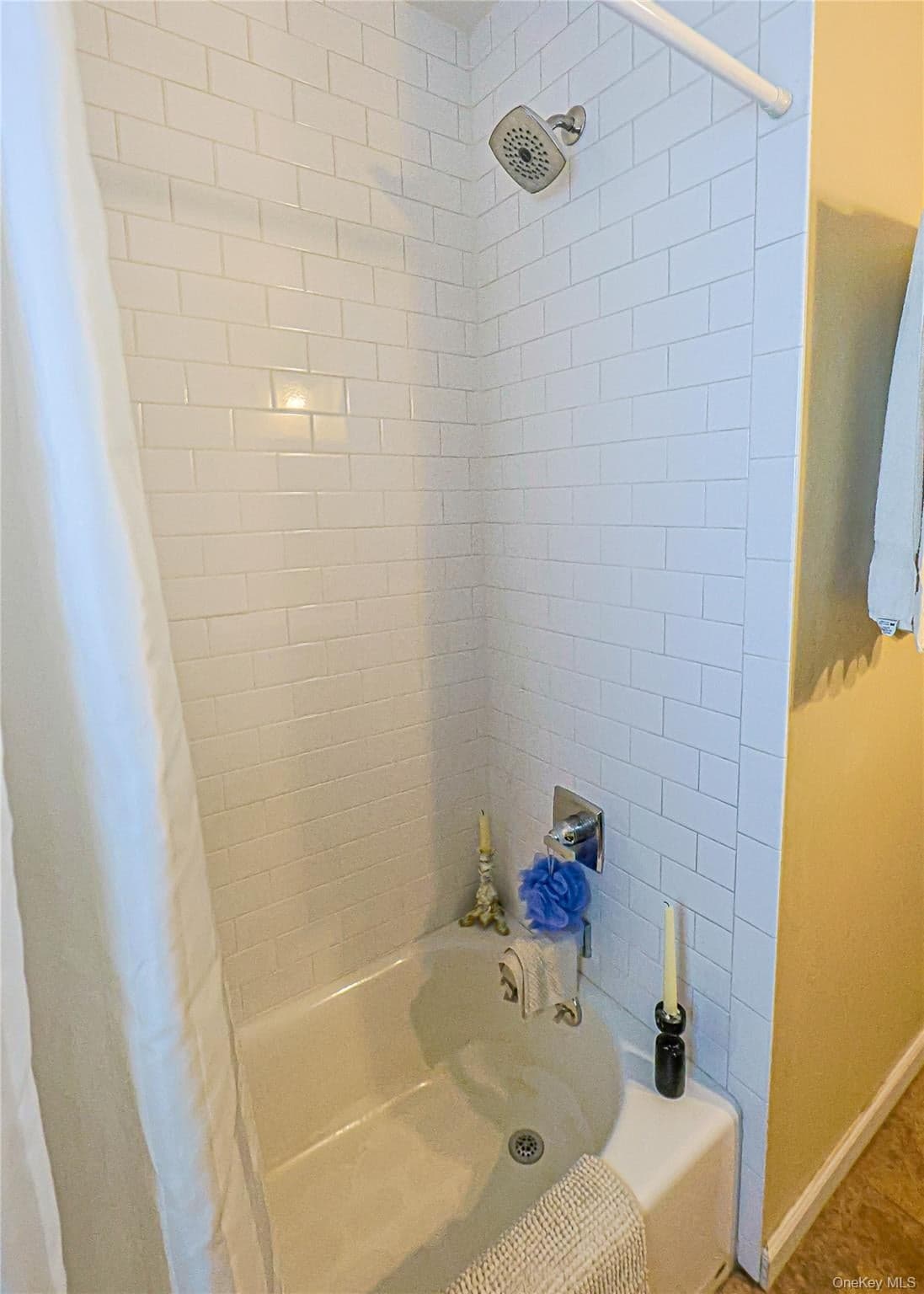 1085 Violet Avenue thumbnail 15