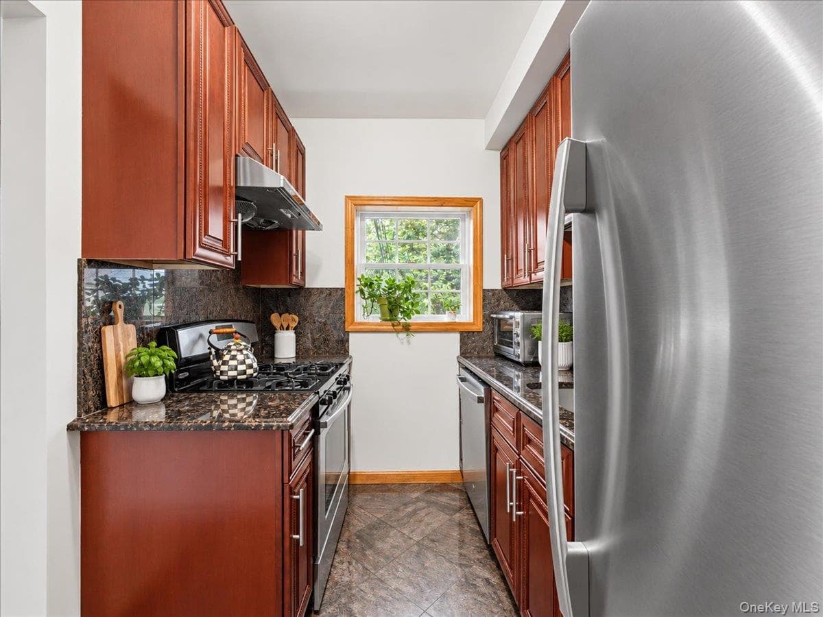 7551 Utopia Parkway thumbnail 10