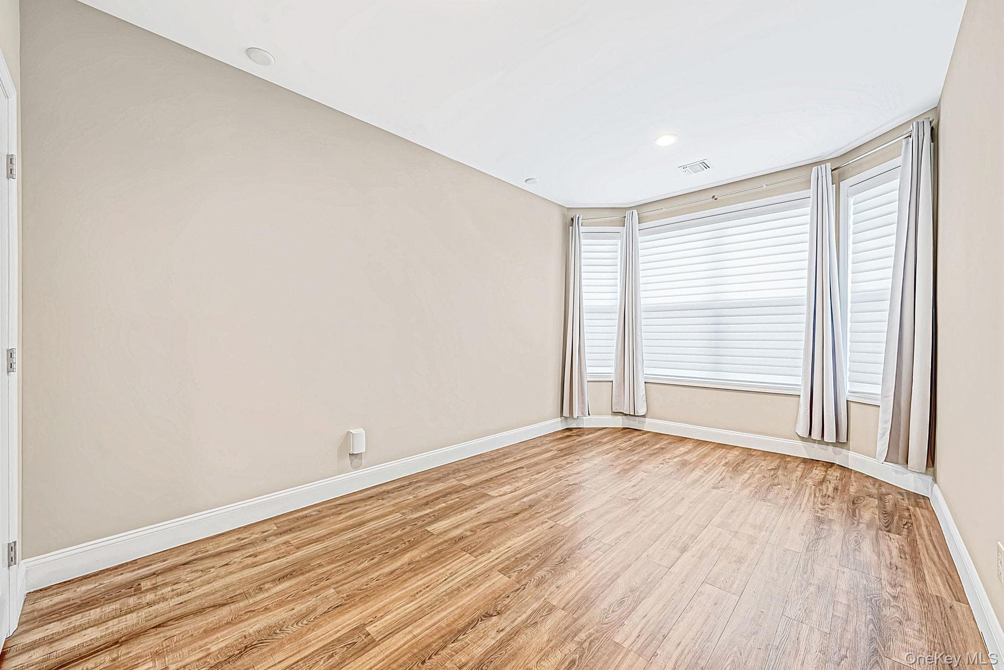 2305 Townhome Way thumbnail 18