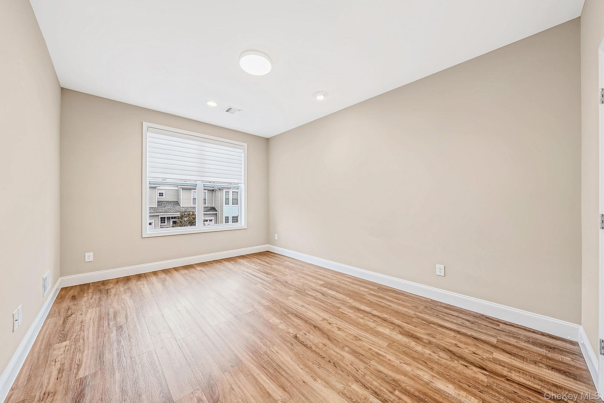 2305 Townhome Way thumbnail 21
