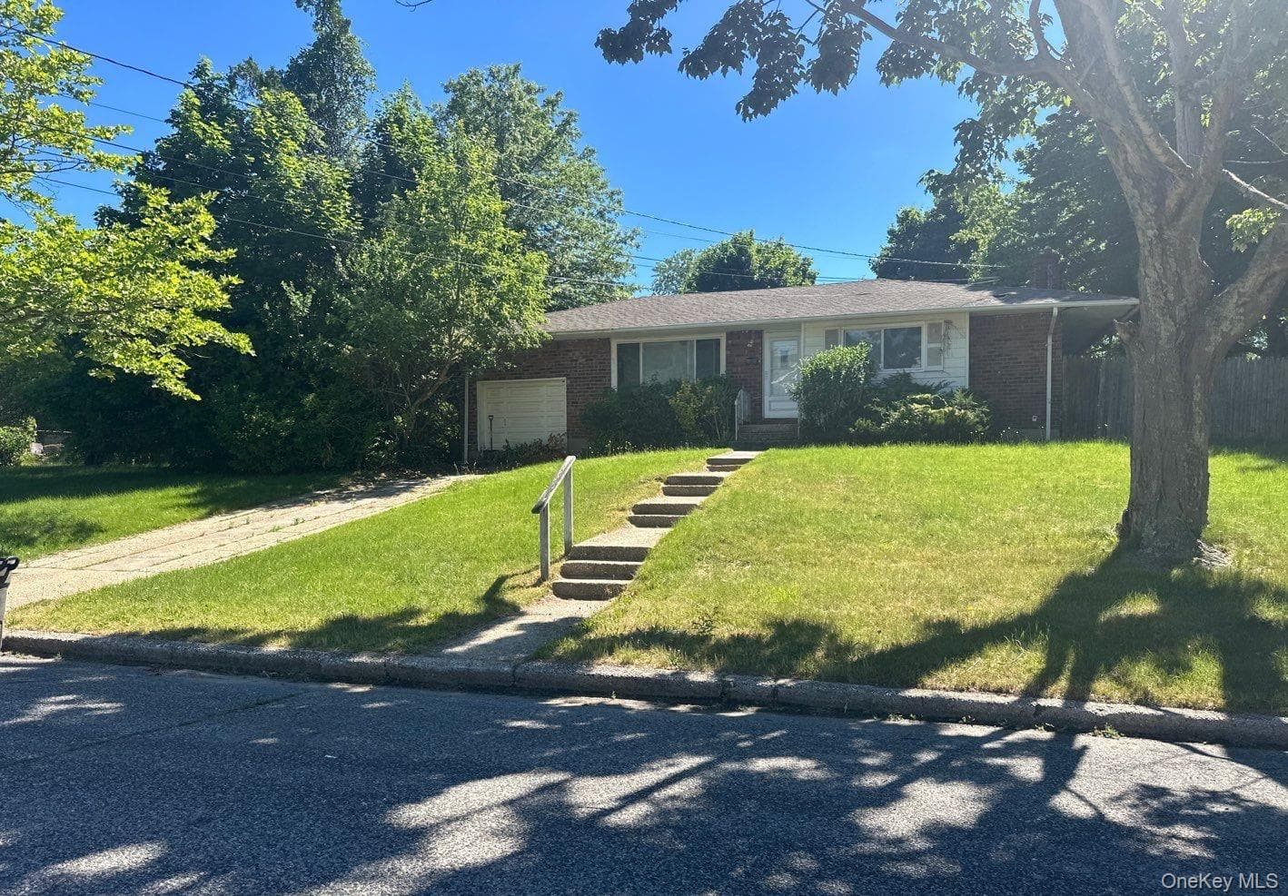 1533 Agate Street thumbnail 4