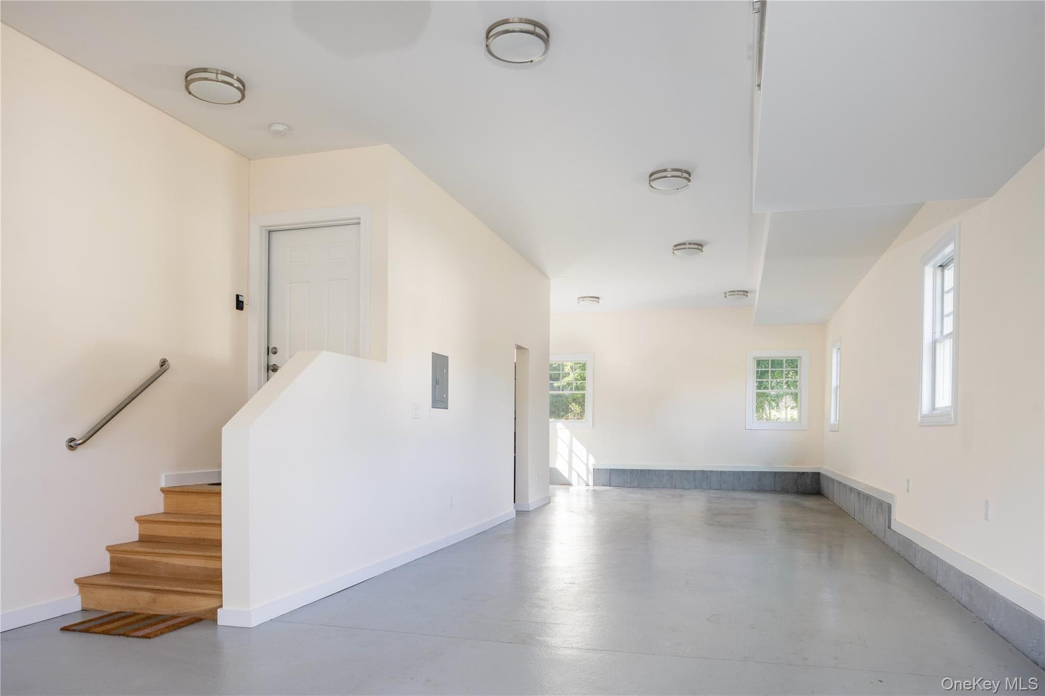 1045 Fanning Road thumbnail 12