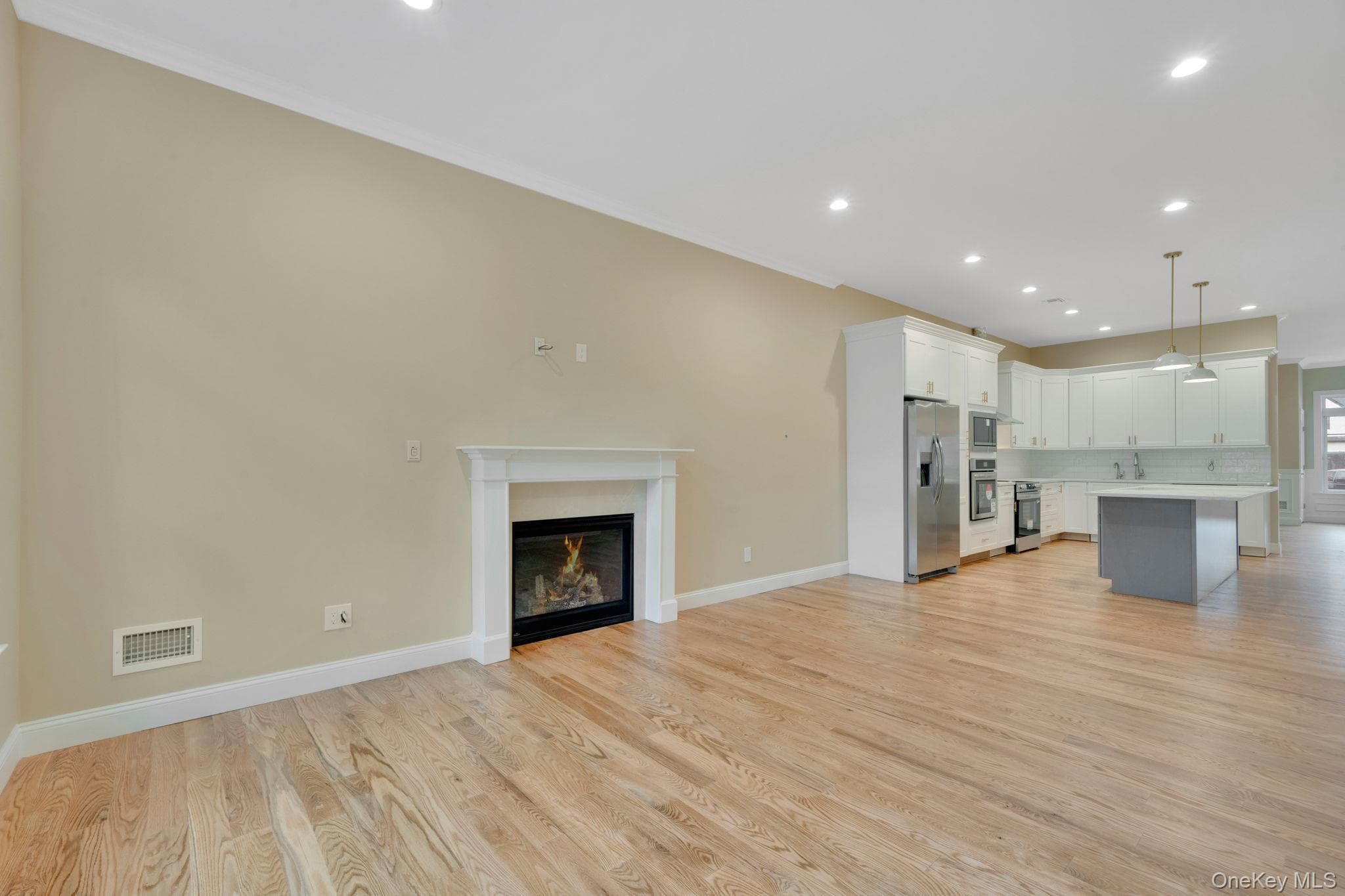 64 Blydenburgh Road thumbnail 6