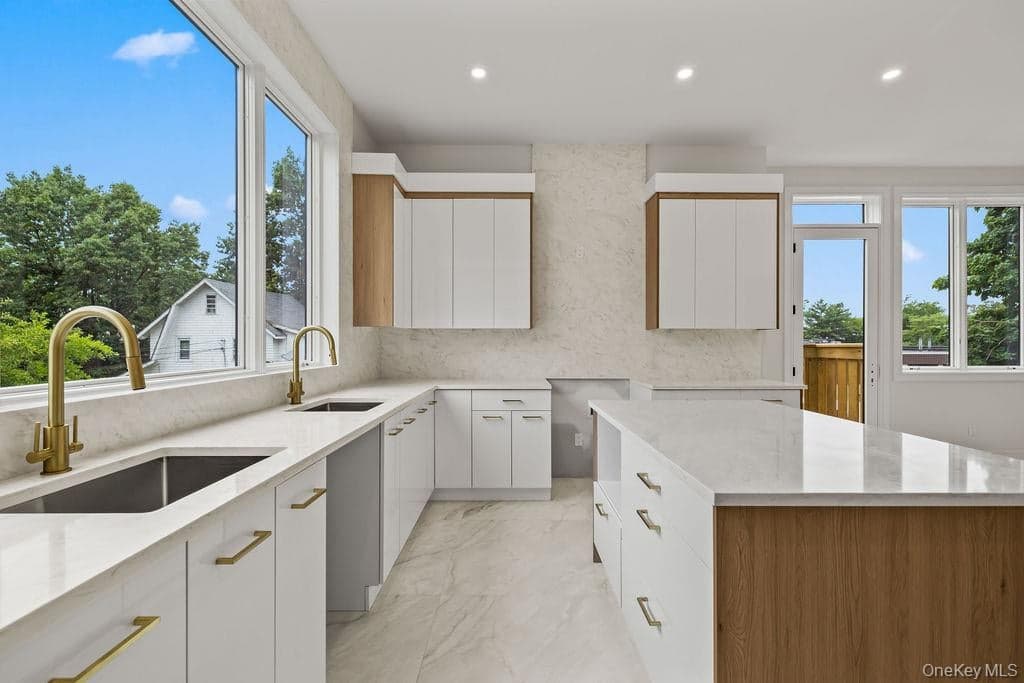 11 Lincoln Street Unit: 201 thumbnail 10