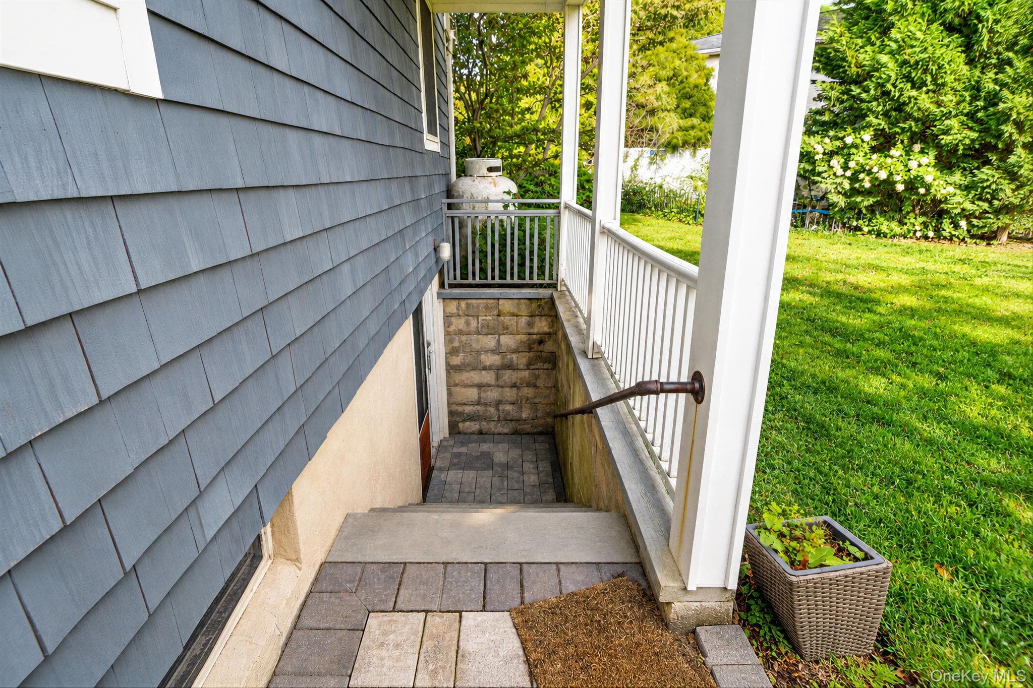 517 Waverly Avenue thumbnail 36