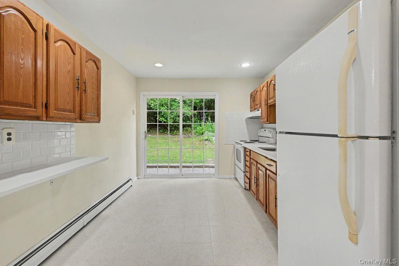 10 Palisades Road thumbnail 9