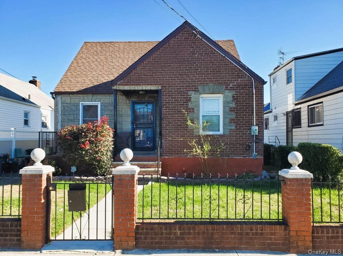15316 132nd Avenue, Springfield Gardens