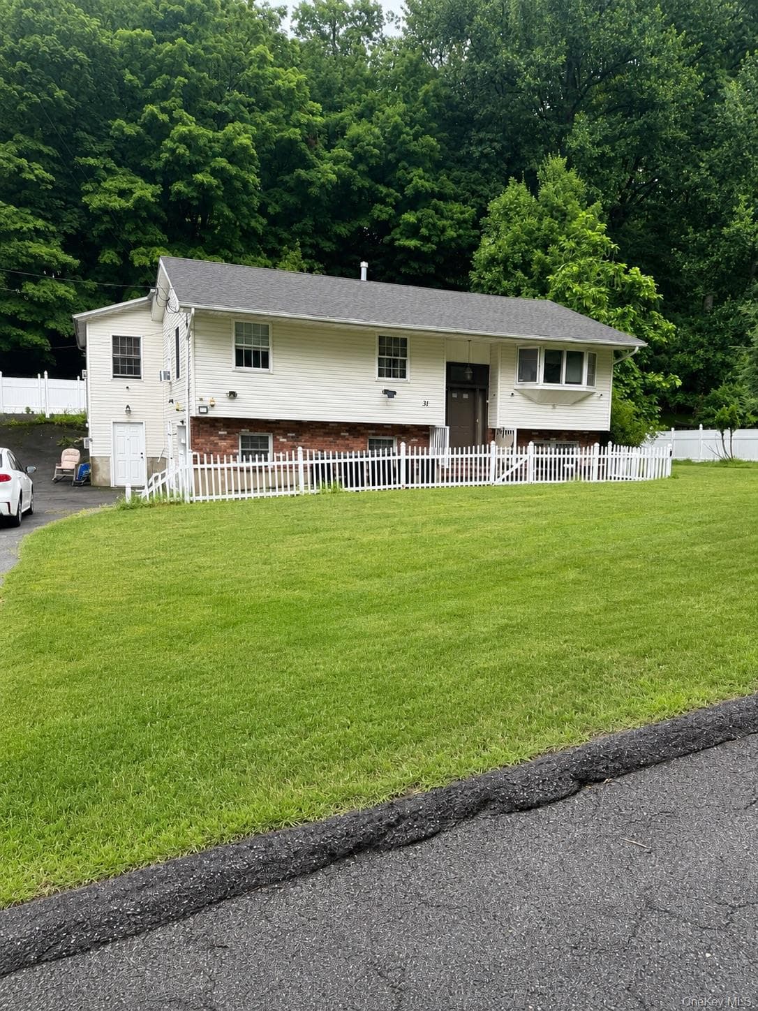 31 Regina Road, Monsey