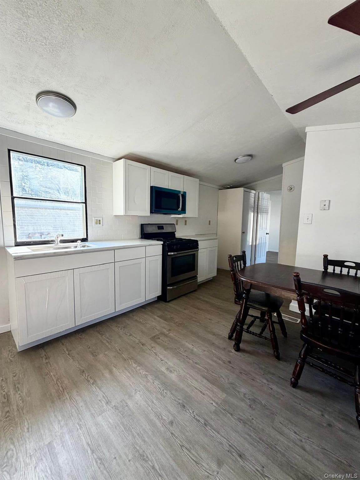567 Sheafe Road Unit: 3 thumbnail 9