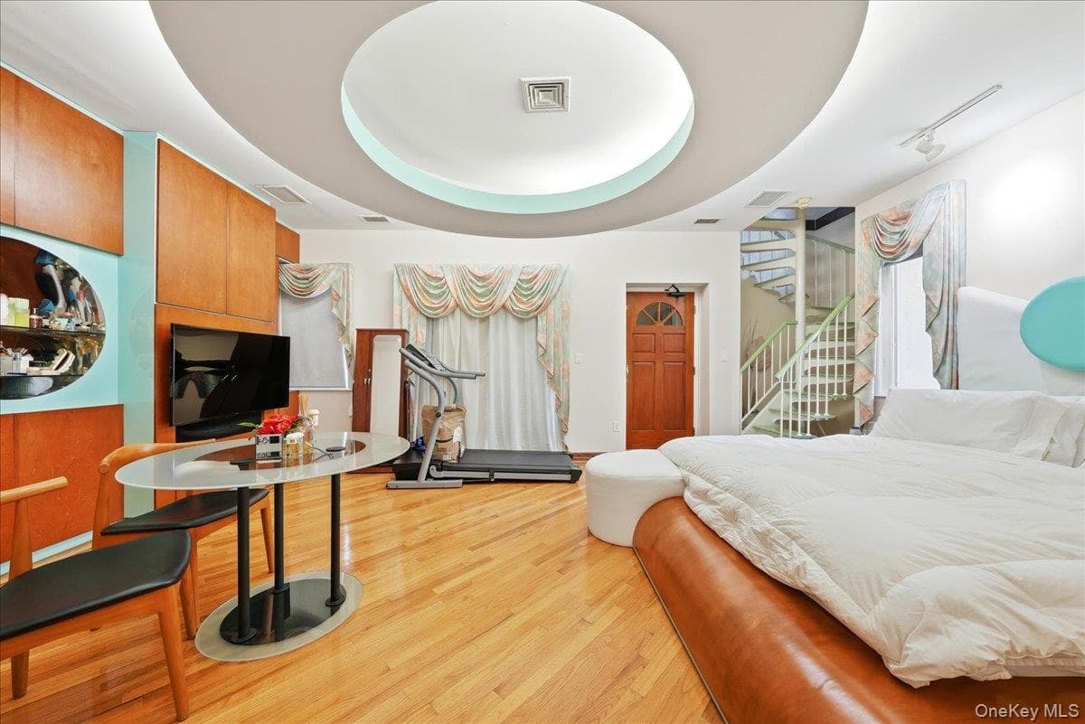3828 Bedford Avenue thumbnail 12