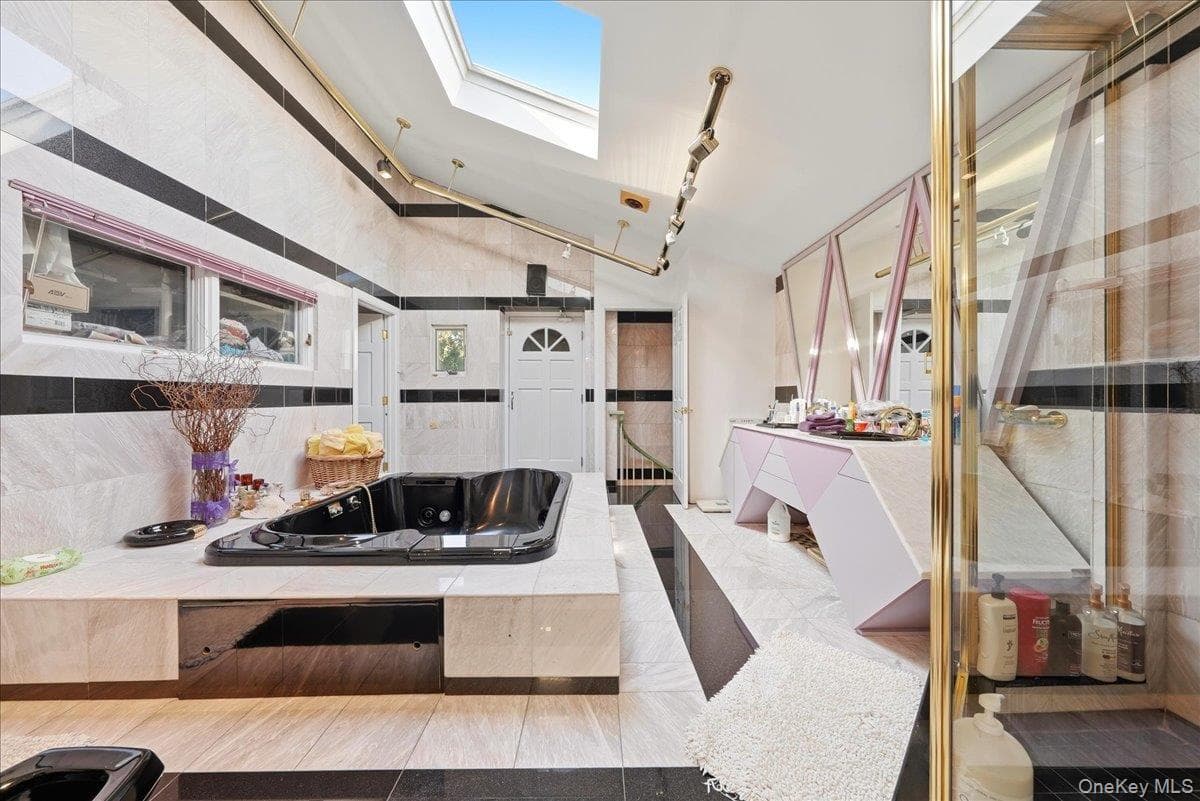 3828 Bedford Avenue thumbnail 29