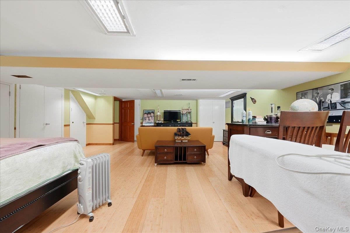 3828 Bedford Avenue thumbnail 33