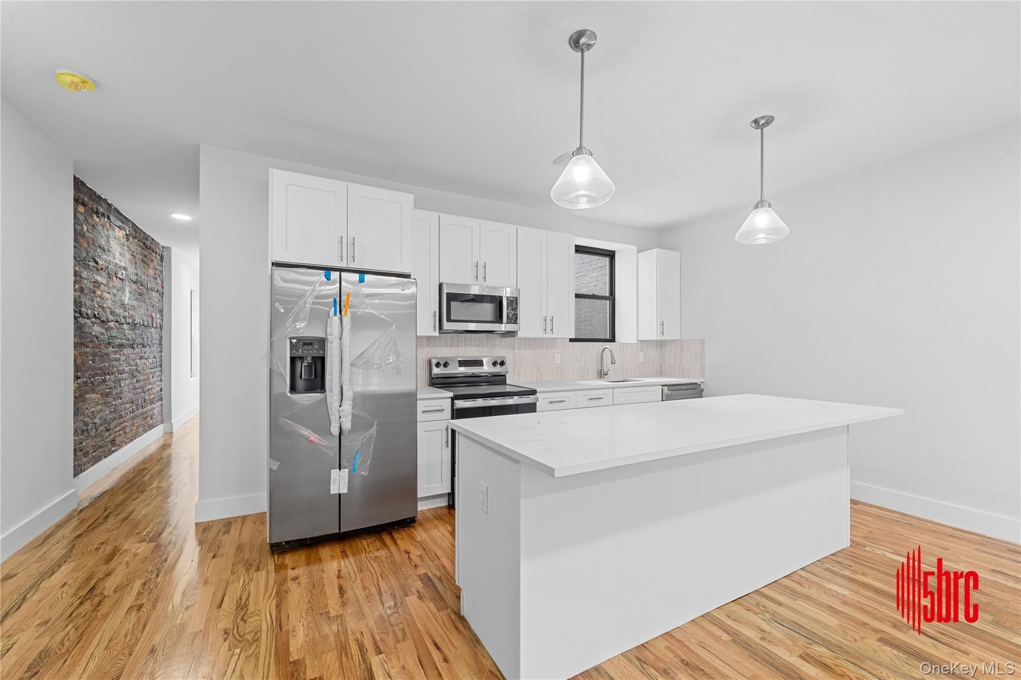 405 Miller Avenue thumbnail 23